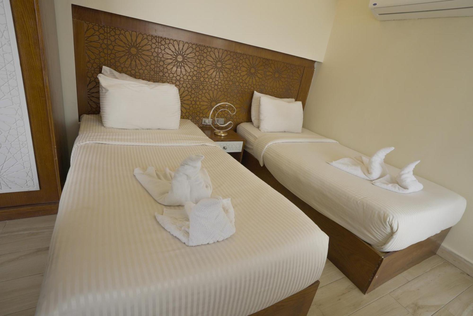 Queen Cleopatra Pyramids Hotel Cairo Exterior foto